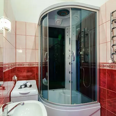 Leogrand On Kniazia Romana 26 Апартаменти