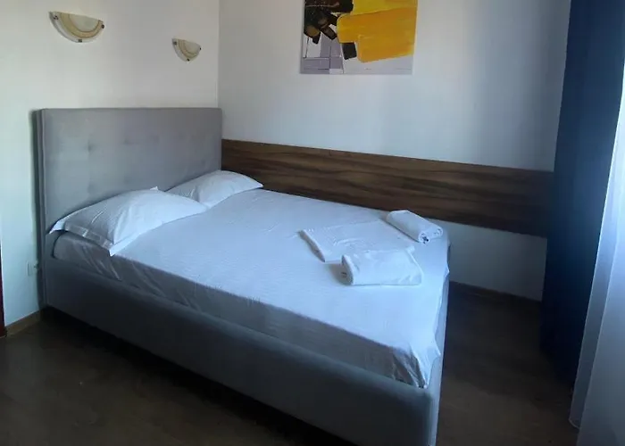 Leogrand On Kniazia Romana 26 利沃夫